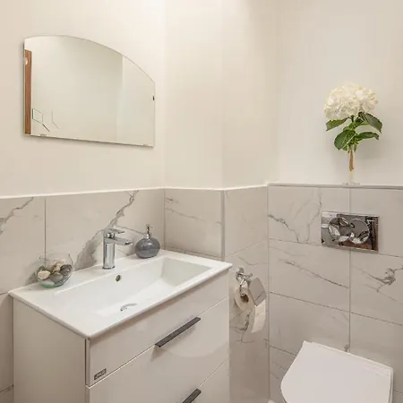 Apartment Carbona