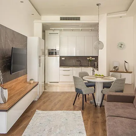 Carbona Apartment
